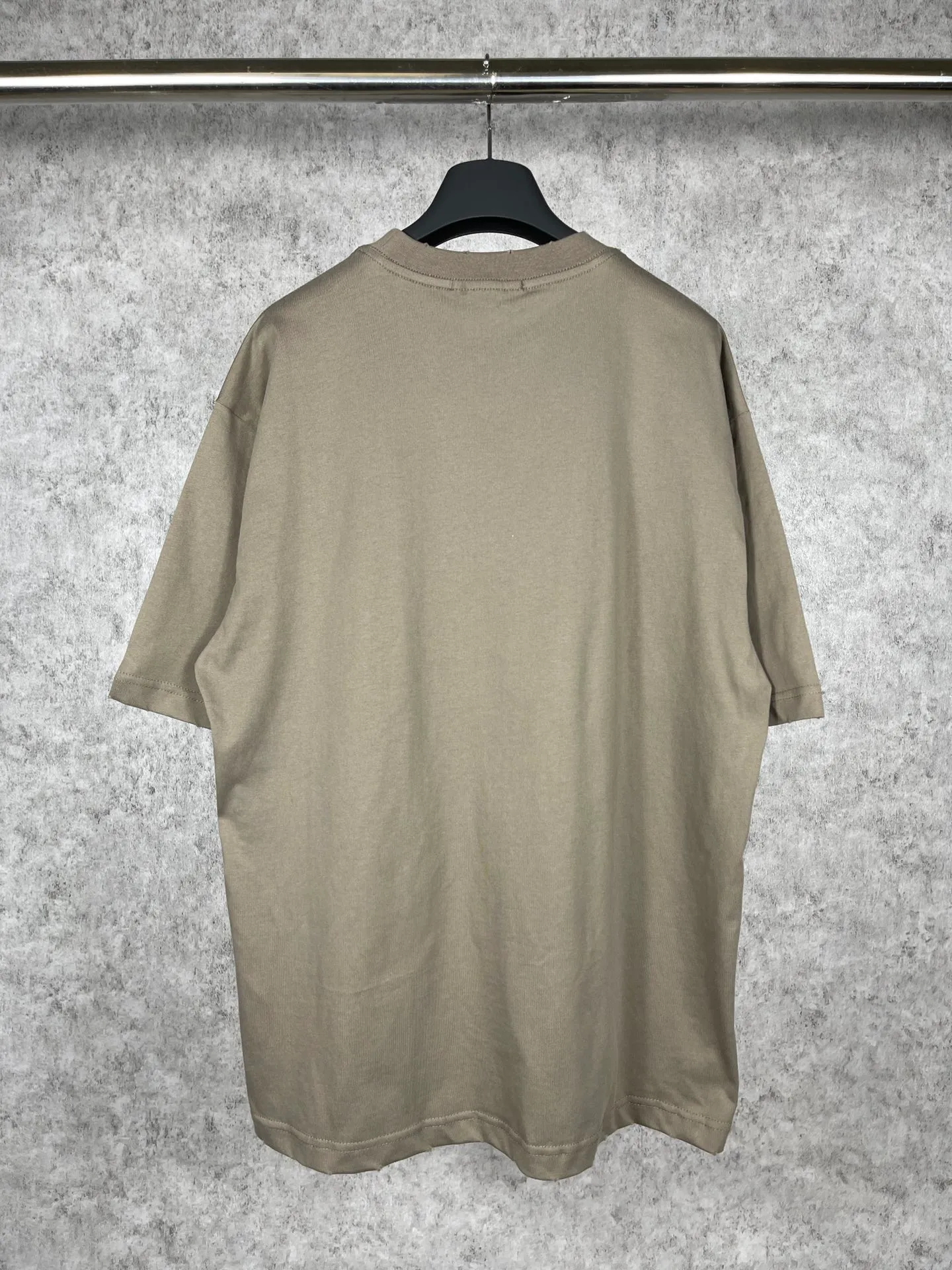【 . Quality】 BALENCI*GA/ . T . . ZP . 260 ， . ， ，。 。Classic ， ， ， 。 ZP， ， 。 ， ， OS . Same Style ：BL 223011 ：Black. Gray. Size：XS S M L